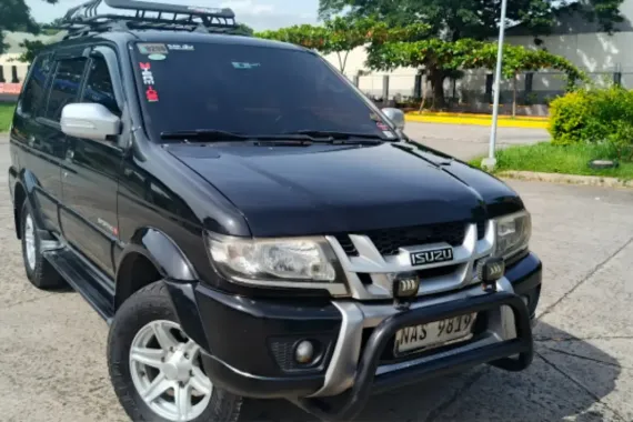 Isuzu Sportivo X MT 2017
