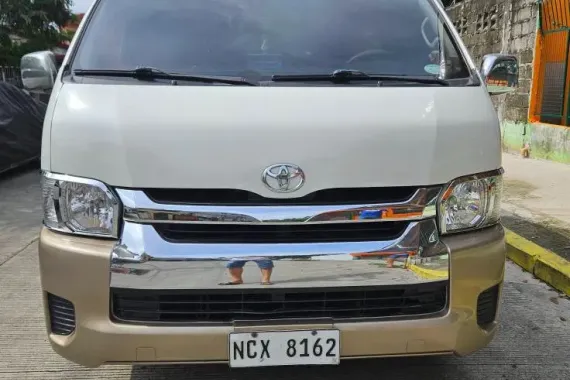 2016 Toyota GL Grandia A/T 