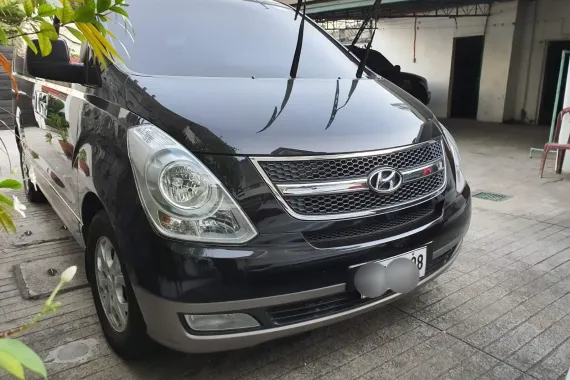 Hyundai Grand Starex VGT GL 2014 AT 1st Own Delpi