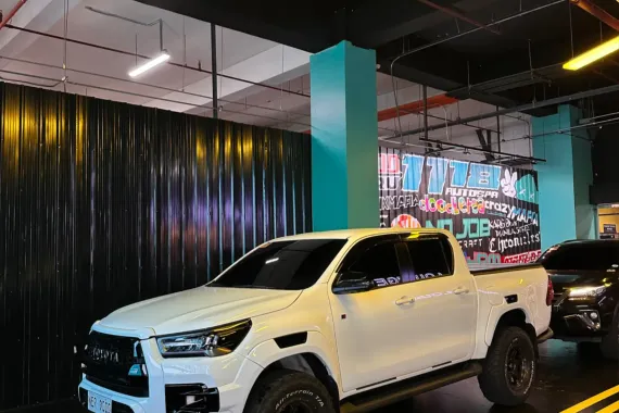 LOADED 2022 Toyota Hilux GR-Sport 4x4 2.8L