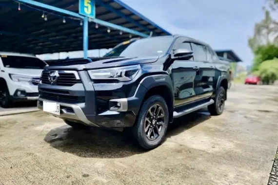 Sell 2023 Toyota Hilux Conquest 2.8 4x4 AT in Black