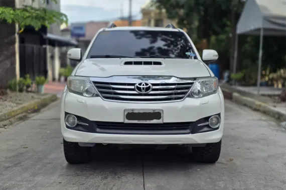 Toyota Fortuner 2015 V AT Black Edition