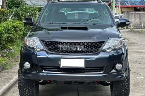 HOT!!! 2012 Toyota Fortuner V 4x4 for sale at affordable price!