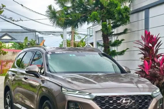 Used 2019 Hyundai Santa Fe 2.2 CRDi GLS 4x2 AT (High) for sale in good condition