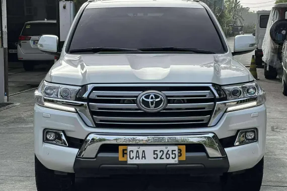 HOT!!! 2017 Toyota Land Cruiser LC200 VX Premium for sale at affordable price!