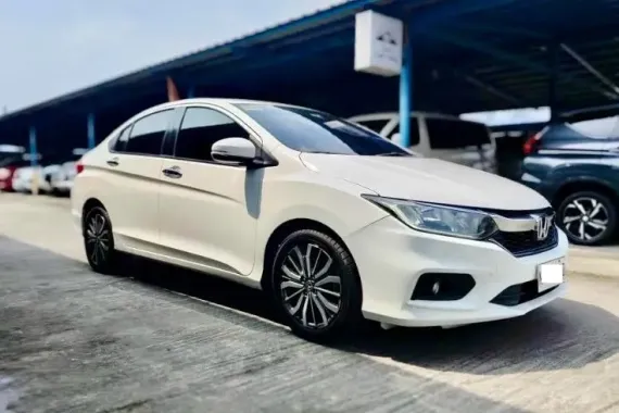 RUSH sale! White 2018 Honda City Sedan cheap price