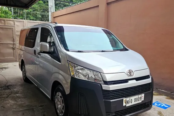 2023 Toyota Hiace Commuter Deluxe 2.8 MT DSL