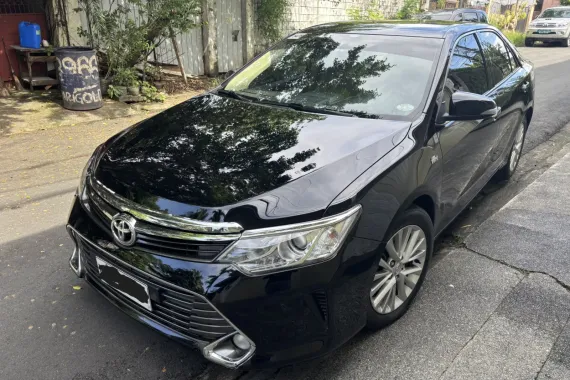  Selling Black 2016 Toyota Camry Sedan by verified seller