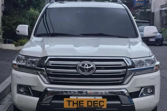 HOT!!! 2017 Toyota Land Cruiser LC200 Premium for sale at affordable!
