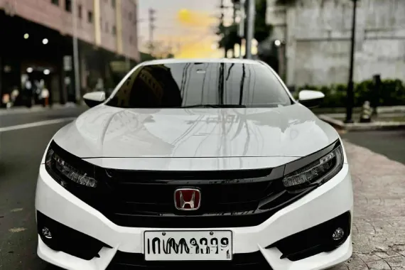 HOT!!! 2017 Honda Civic RS Turbo Top of the line for sale at affordable price! 