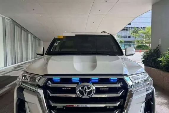 HOT!!! 2022 Toyota Land Cruiser LC200 VX Bulletproof level 6 Inkas for sale at affordable price! 