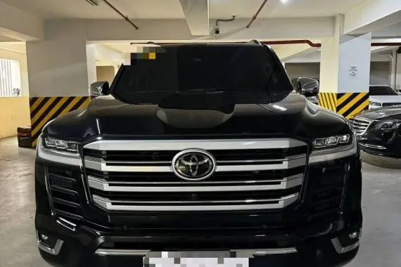 HOT!!! 2025 Toyota Land Cruiser 300 ZX Bulletproof level 6 for sale at affordable price! 