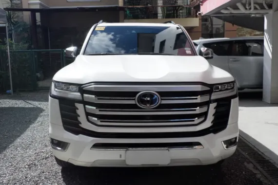 4,300,000 cash with P110,000 monthly amortization for 12 months remaining