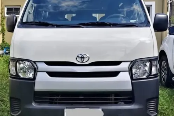2018 TOYOTA HIACE COMMUTER MT