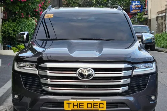 HOT!!! 2023 Toyota Land Cruiser LC300 VX for sale at affordable price! 