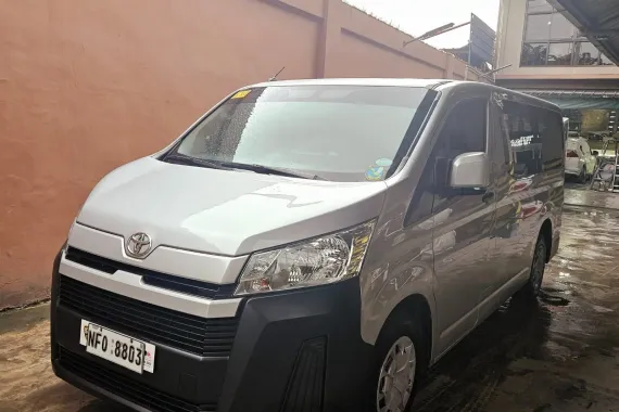 2023 Toyota Hiace Commuter Deluxe 2.8 Manual DSL