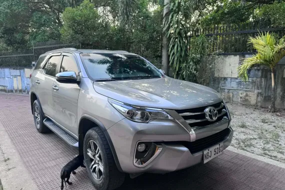 Toyota fortuner 2.4 G MT transmission 4x2 diesel