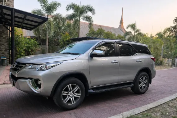 Toyota fortuner 2.4 G MT transmission 4x2 diesel