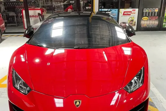 HOT!!! 2018 Lamborghini Huracan LP580-2 for sale at affordable price! 