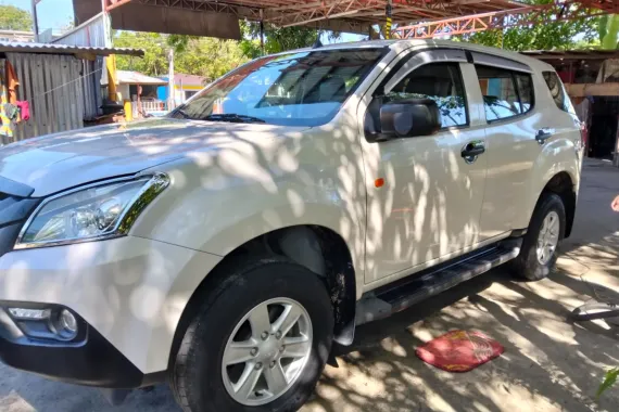 Isuzu Mux 2.5L Manual 2016