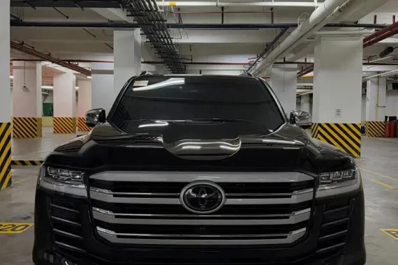 HOT!!! 2025 Toyota Land Cruiser 300 ZX Bulletproof Level 6 for sale at affordable price!