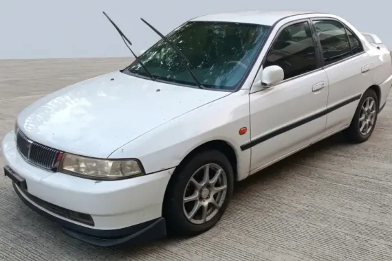 White 2001 Mitsubishi Lancer   for sale