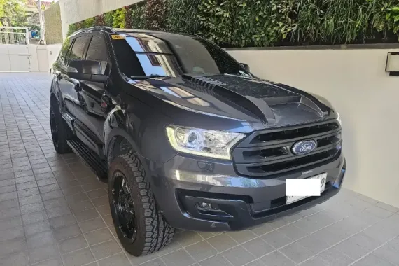 GOOD CONDITION AND FULLY CASA-MAINTAINED 2017 FORD EVEREST (TOP OF THE LINE) (METEOR GREY)