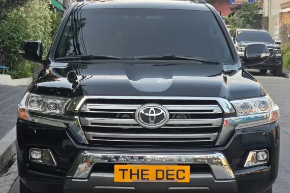 HOT!!! 2019 Toyota Land Cruiser LC200 Premium for sale at affordable price! 
