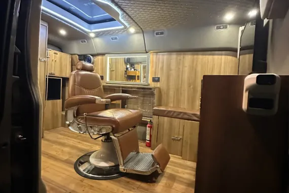 Ford Transit 2020 Custom Van (Mobile Barbershop/Salon)