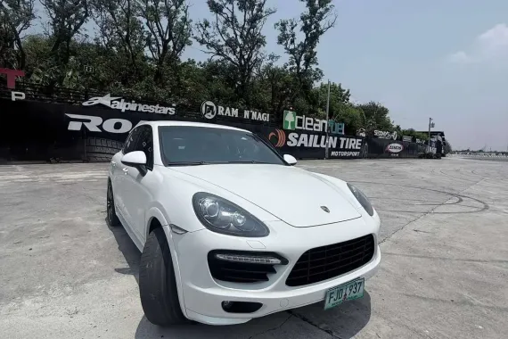 FOR SALE! Porsche cayenne GTS V8 2013 4.8 V8 petrol engine 