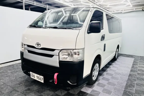 2018 TOYOTA HIACE COMMUTER 3.0 DIESEL MANUAL 78,000 KMS ONLY ORIGINAL MILEAGE!