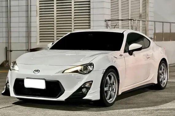 HOT!!! 2013 Toyota GT86 TRD 2.0 for sale at affordable price! 