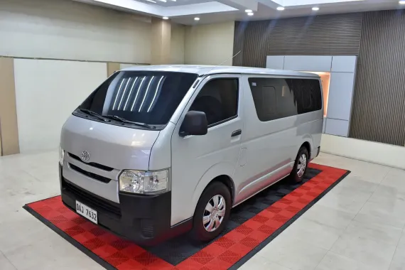2019 Toyota Hiace Commuter 3.0 Manual  798t Negotiable Batangas Area