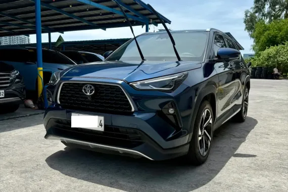 Pre-owned 2024 Toyota Yaris Cross V 1.5 CVT for sale