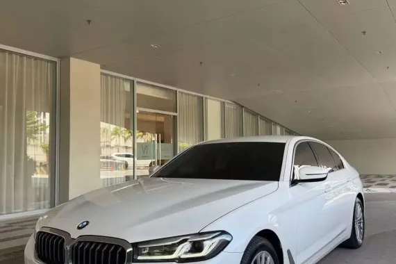 HOT!!! 2022 BMW 520i Luxury Line for sale at affordable price!
