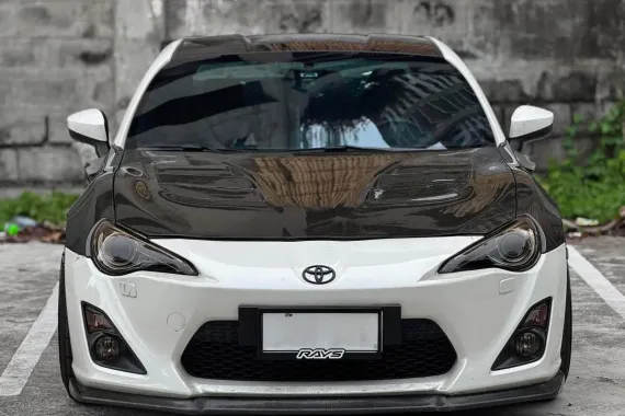 HOT!!! 2013 Toyota 86 2.0 for sale at affordable price!
