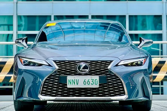 2023 Lexus IS300H Hybrid 8k Mileage‼️🔥 𝟎𝟗𝟏𝟐𝟏𝟎𝟔𝟏𝟒𝟔𝟐 𝐌𝐀𝐁𝐘 𝐋𝐀𝐓𝐈𝐃𝐎 📲📩🙋🏻