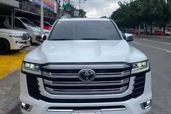 HOT!!! 2024 Toyota Land Cruiser LC300 3.3 V6 ZX for sale at affordable price! 