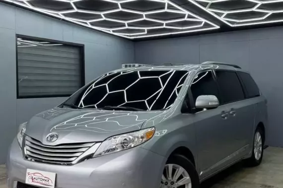 2015 TOYOTA SIENNA 