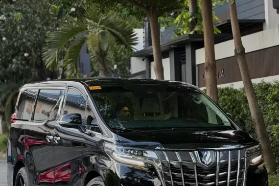 HOT!!! 2021 Toyota Alphard VIP V6 for sale at affordable price! 