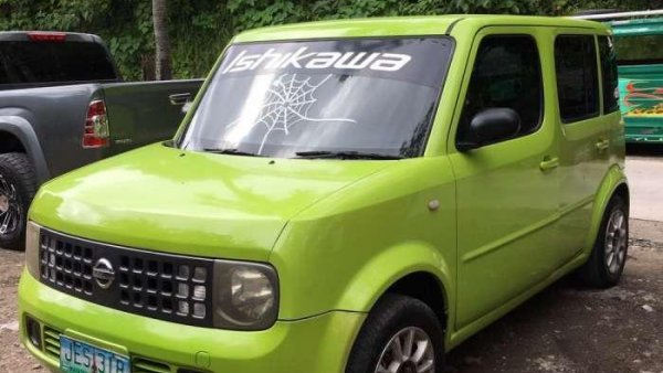 nissan cube lime green