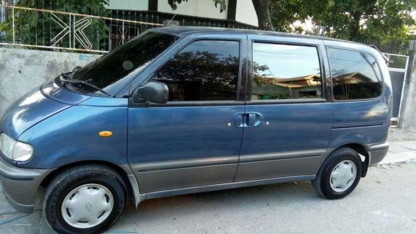 nissan serena 1990