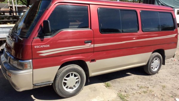 nissan urvan 2000 model