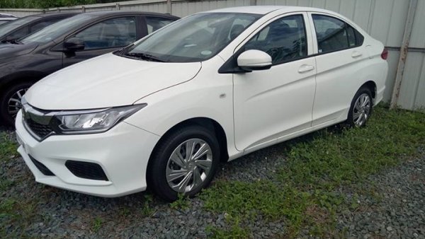 White Honda City 2018 Automatic transmission best prices for sale 