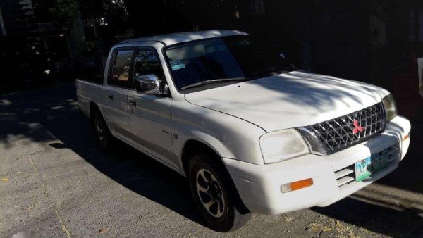 White Mitsubishi L200 2004 best prices - Philippines