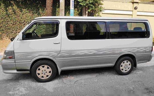 Hiace store 2002 model