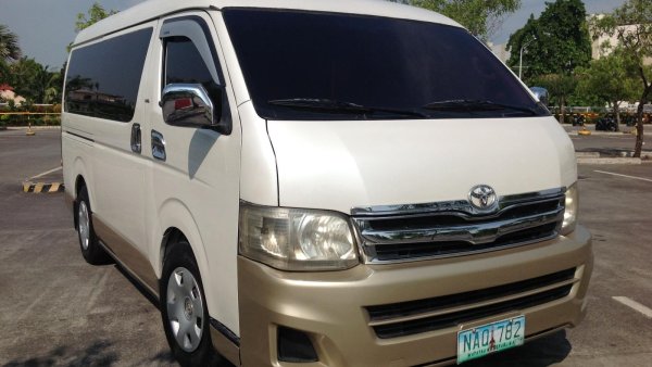 Clearance toyota hiace 2009 for