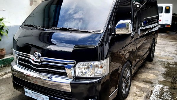 Black toyota hot sale van