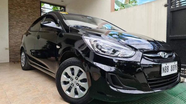 Hyundai accent black