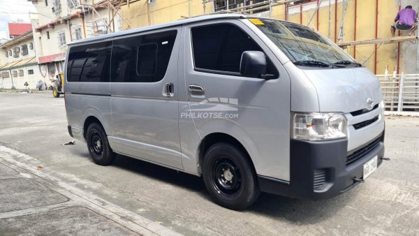 Used and hand Hiace for at cheap